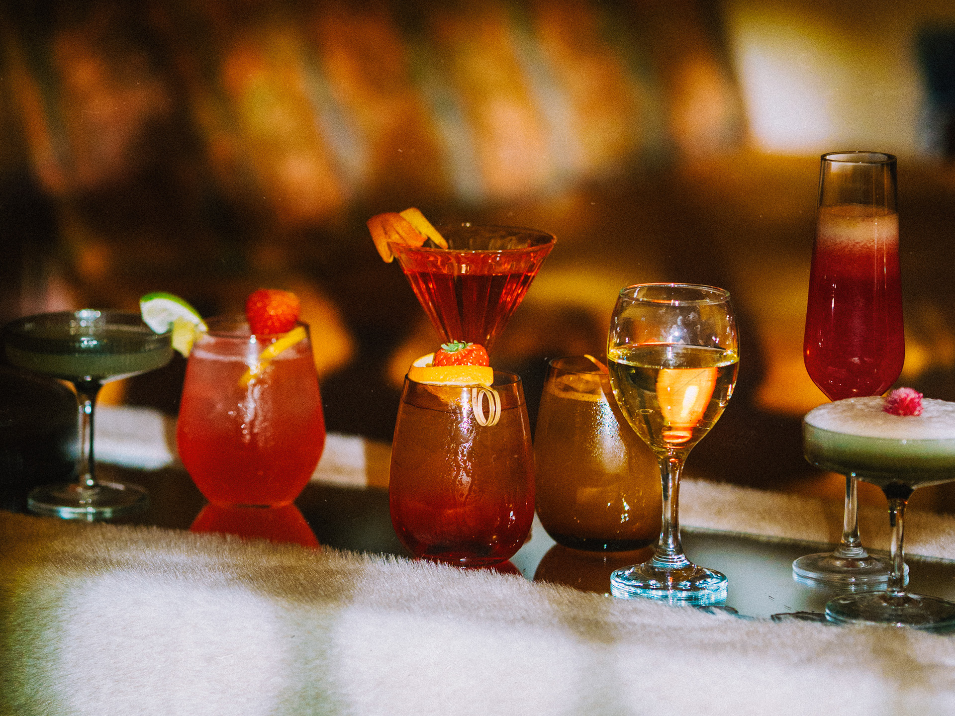 Bar i koktajle Messalka Events - profesjonalni barmani i mixology show w Warszawie