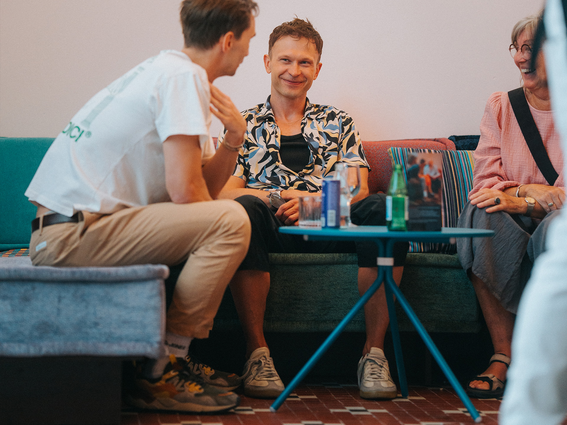 Uczestnicy konferencji z notatnikami - szkolenia i warsztaty w Messalka Events