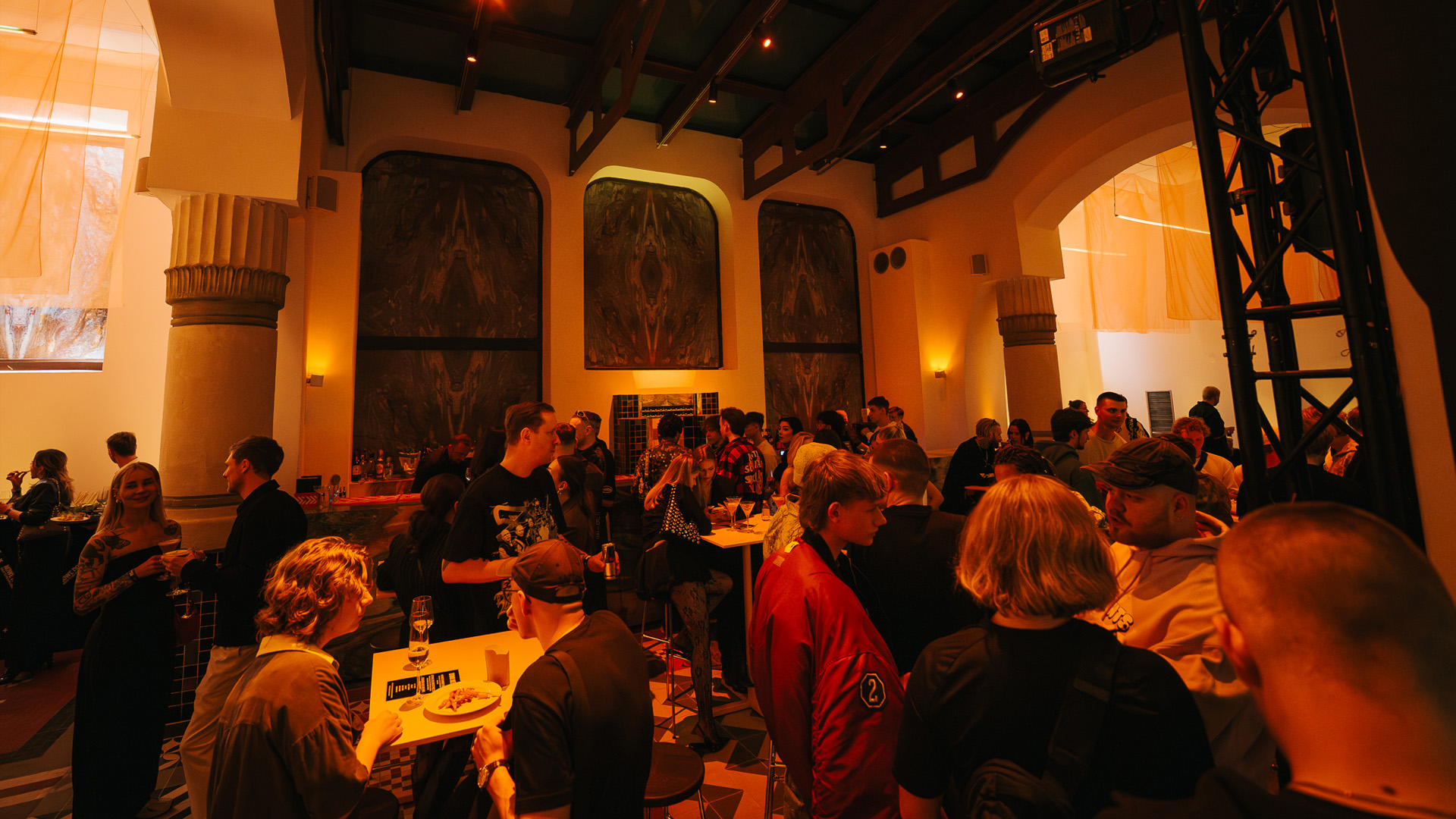 Kameralne przyjęcie prywatne w eleganckim wnętrzu Messalka Events