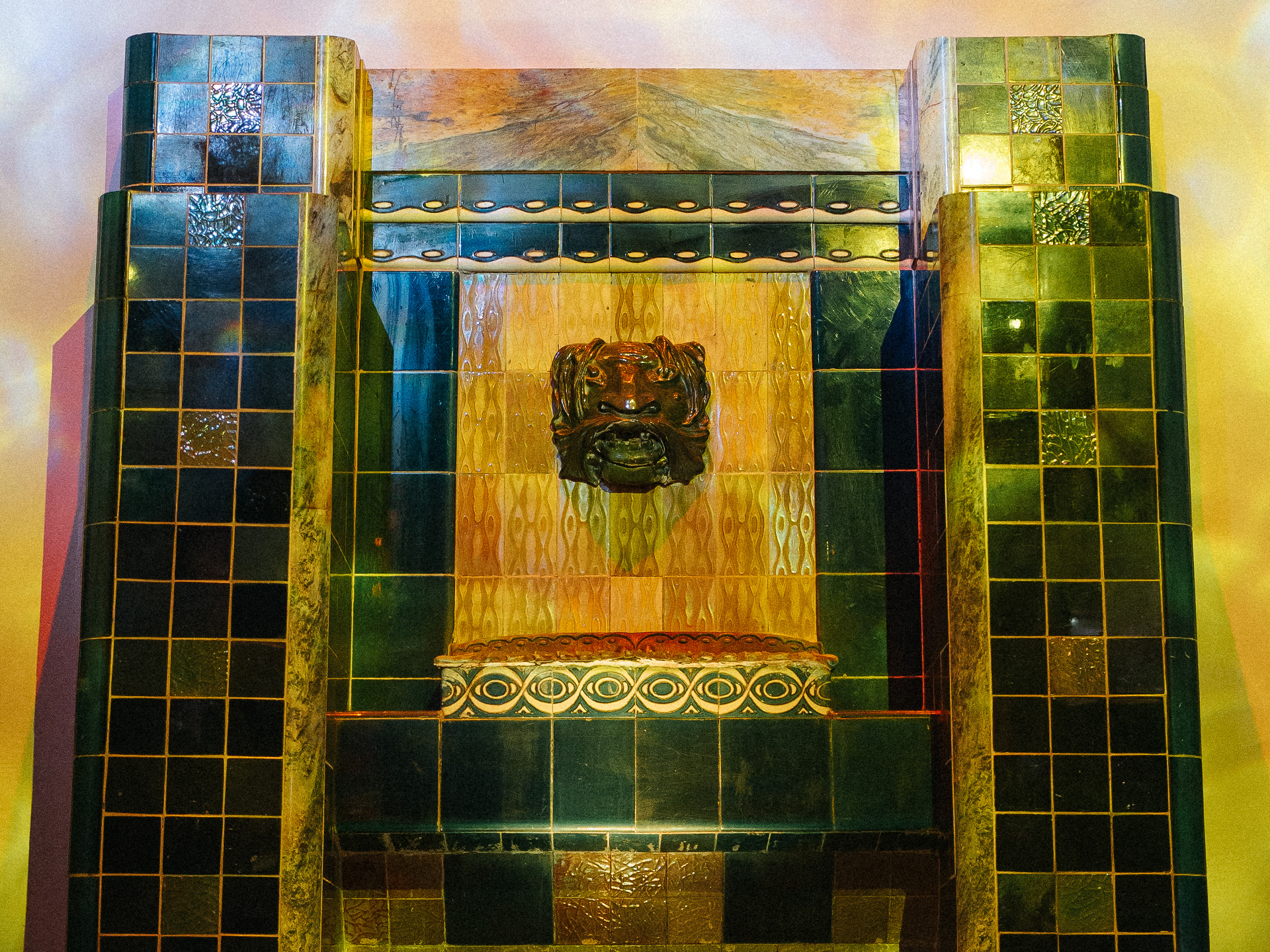 Detal architektoniczny zabytkowej łaźni - historyczne wnętrza Messalka Events